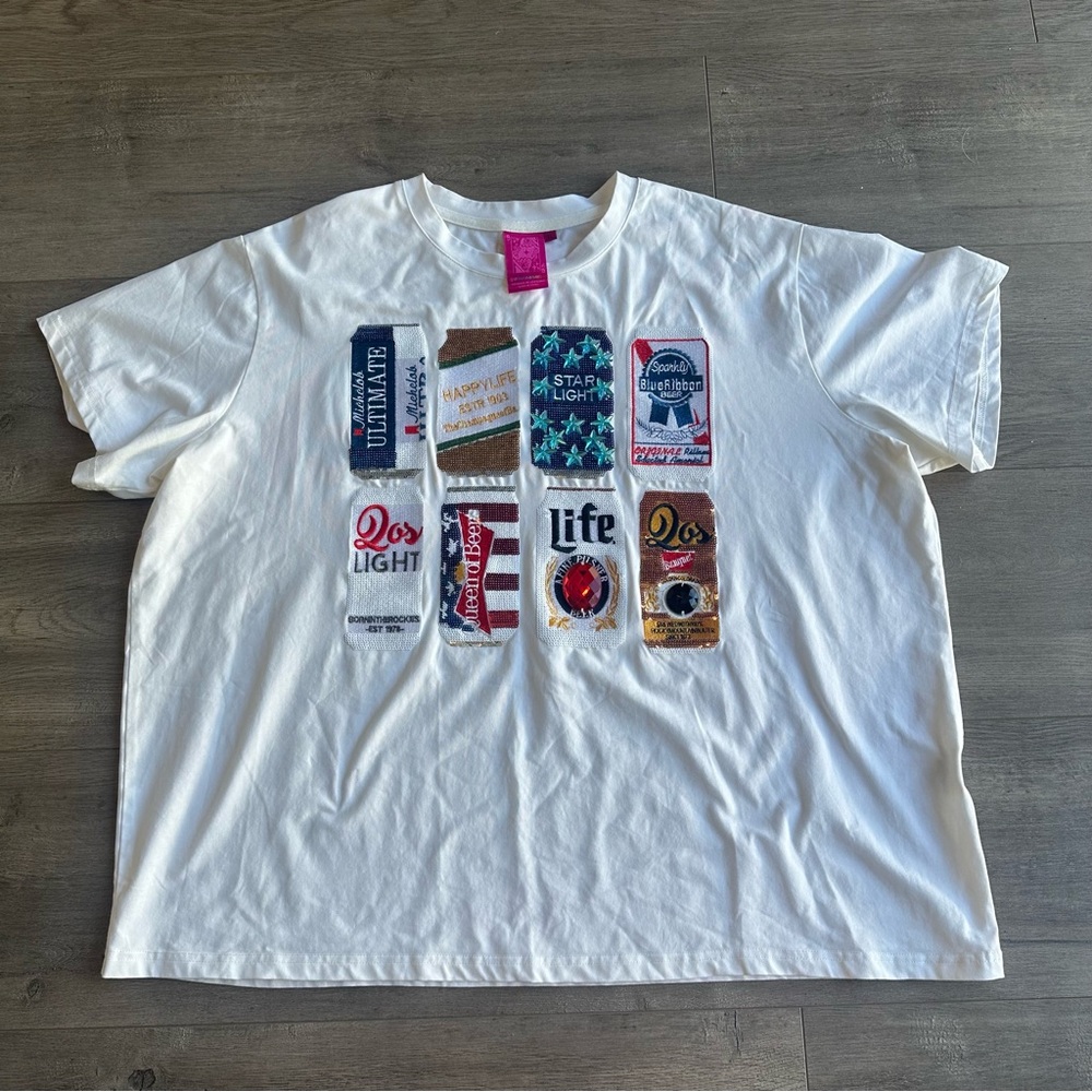 EUC QUEEN OF SPARKLES red, white and beer t-shirt - size XL